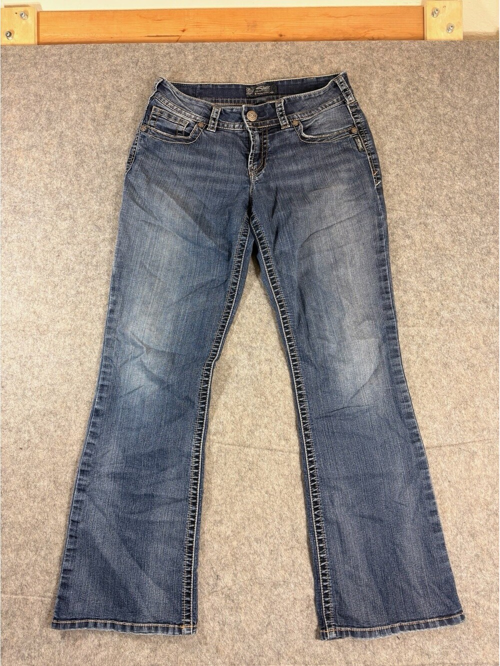 Silver Co. Suki Bootcut Jeans Womens 30x32 Blue Denim Medium Wash Embroidered